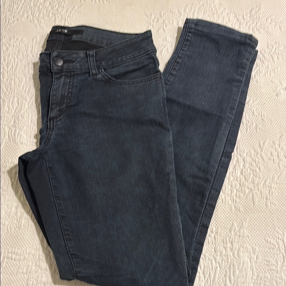 Joe’s Jeans | Curvy Skinny Dark Blue Wash - Size 27